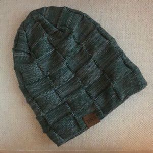 REDESS Slouchy Beanie